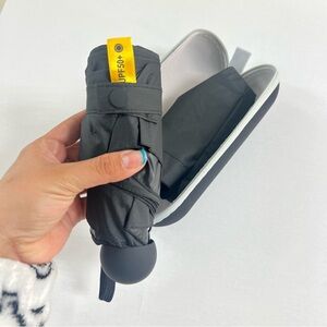 Black portable mini  umbrella with carry case #umbrellalove